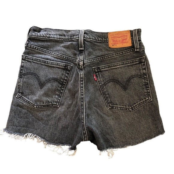 Levi 501 distress jeans shorts small - Picture 5 of 10